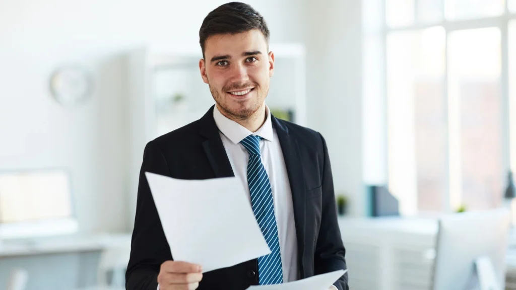 Why Investment Bankers Quit Early: Key Causes & Fixes