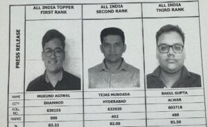 CA Final AIR First, Second and Third – (Left to Right) Mukund Agiwal, Tejas Mundada, Bakul Gupta